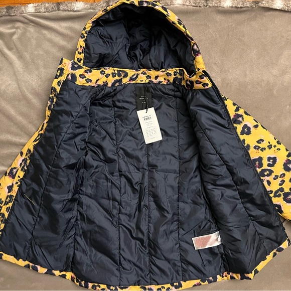 Girls Light Puffer Jacket size 11y - New With Tags. - Picture 3 of 8